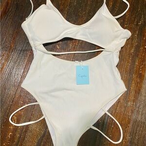 Cupshe Ivory One-Piece Swimsuit